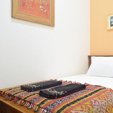 The Cabin Hotel Ambasador Джокякарта Екстериор снимка